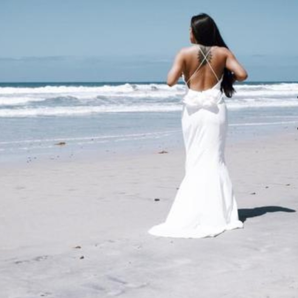 Jarlo Zoe Ruffle Back Gown - Picture 2 of 8